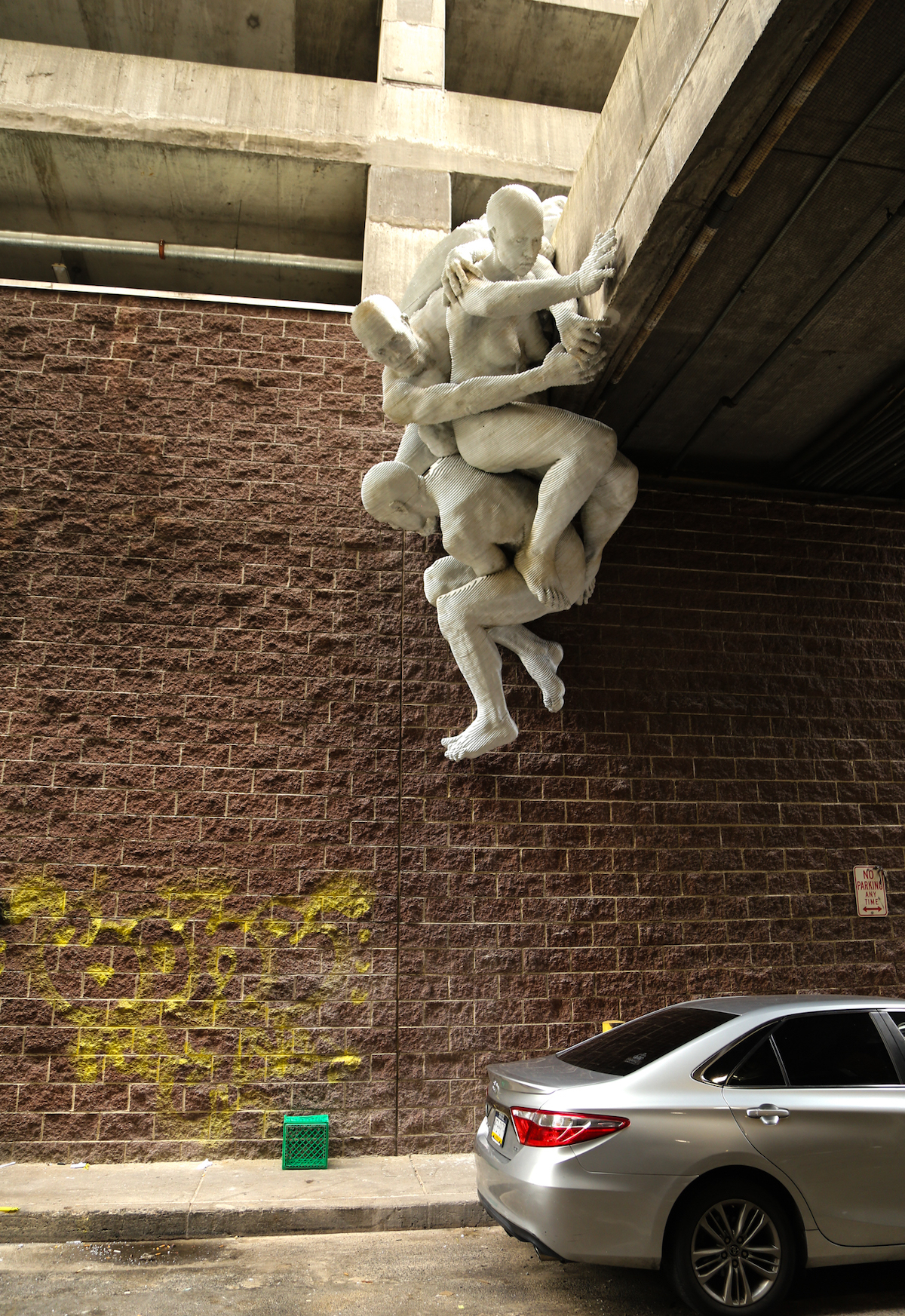 Sculpture de personnes entrelacées à Philadelphie