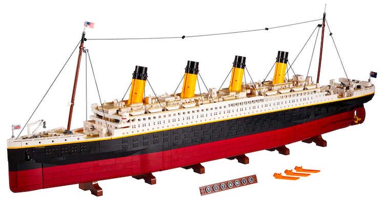 Titanic LEGO Set