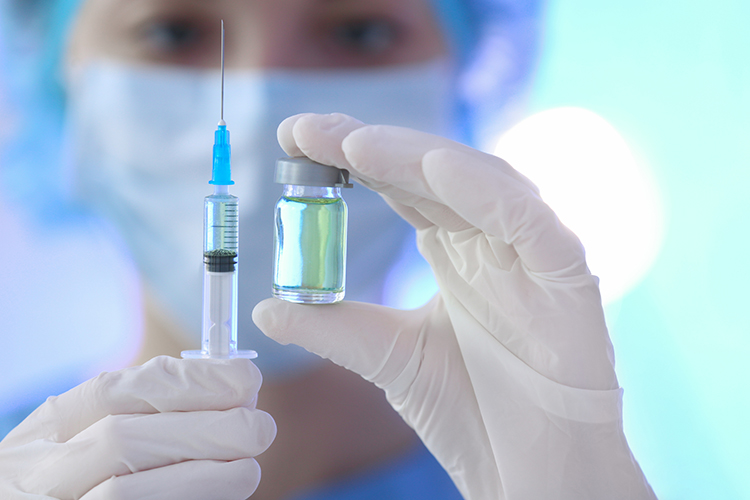 Estudio encuentra que millones de vacunas de ARNm no produjeron efectos secundarios graves inmediatos