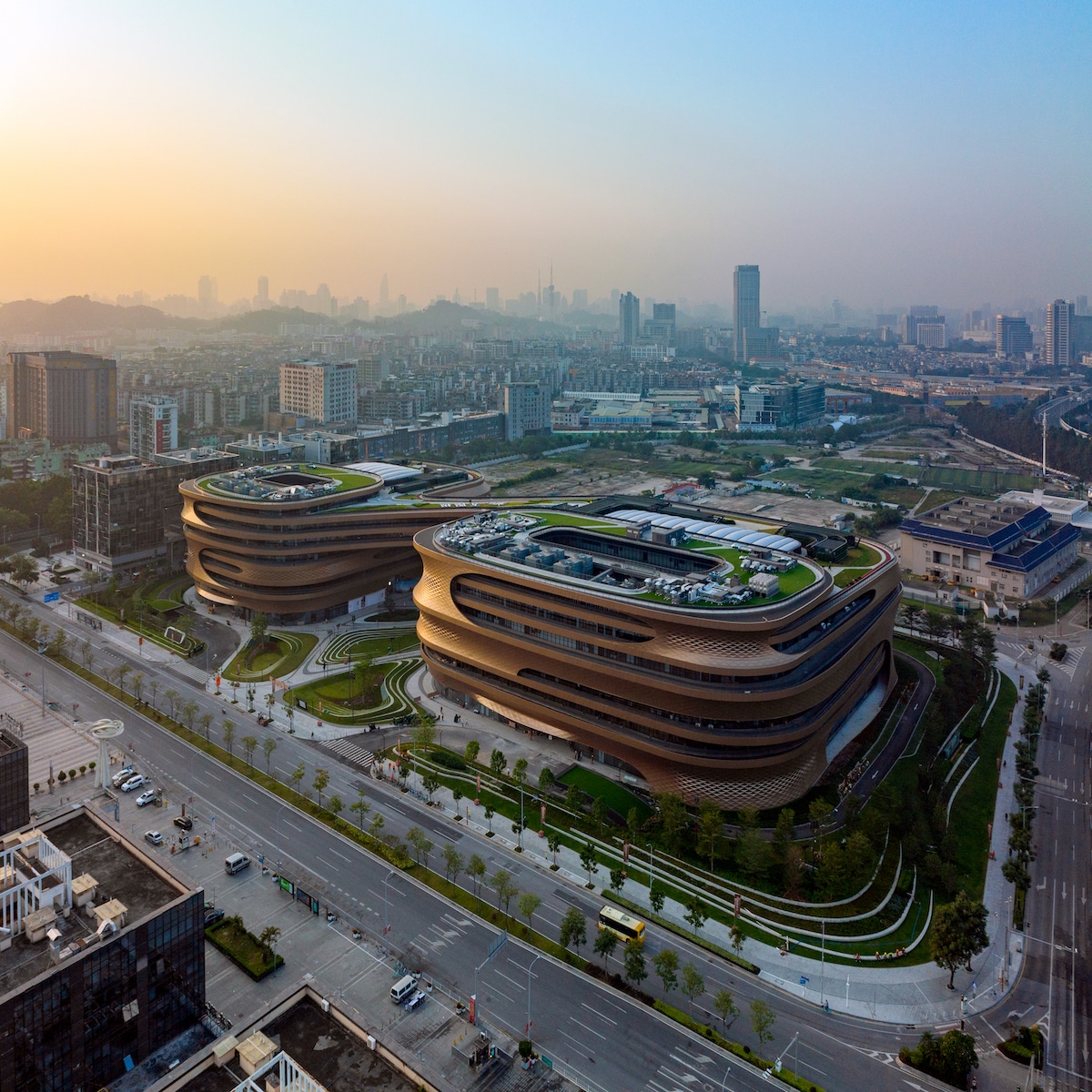 Infinitus Plaza par Zaha Hadid Architects