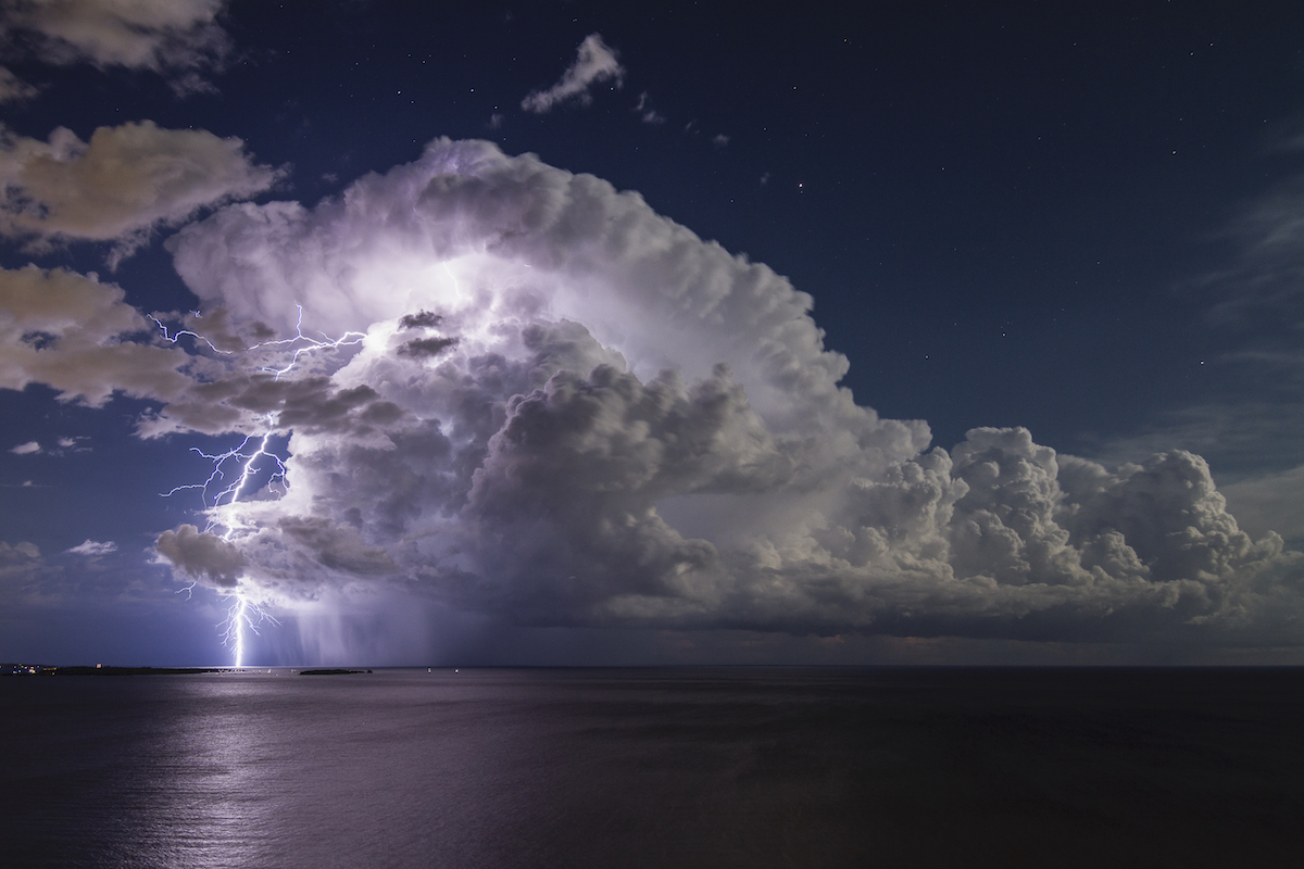 Orage sur la baie de Cannes