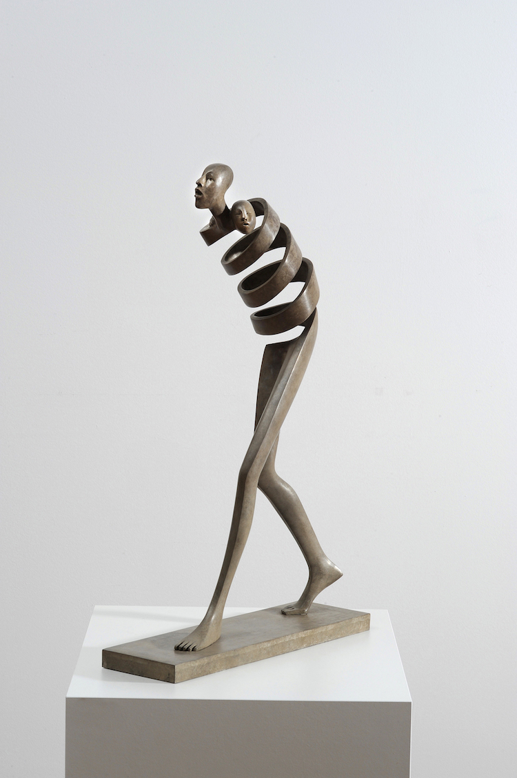 Escultura figurativa abstracta de Isabel Miramontes