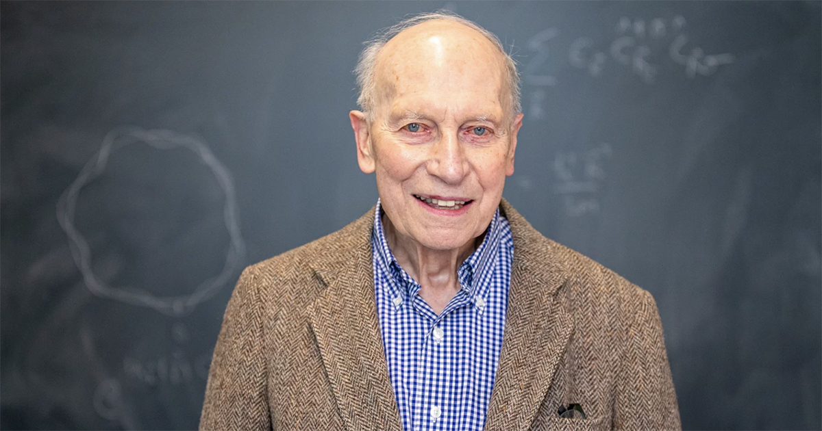 89-Year-Old Earns the PhD in Physics He Dreamed Of Decades Ago