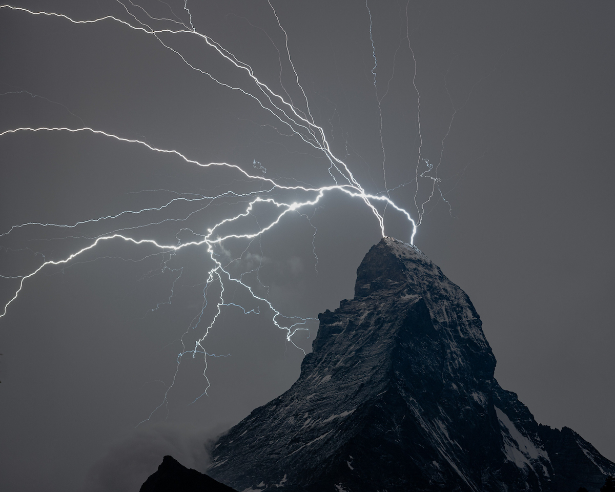 Rayo cayendo en el Matterhorn