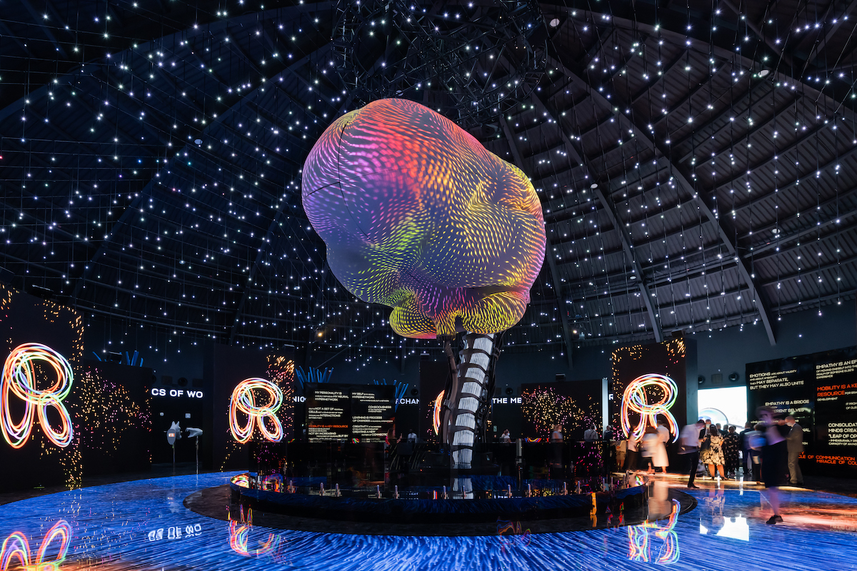 Russia Pavilion at Dubai Expo Is Wrapped in Interwoven Rainbow Pipes