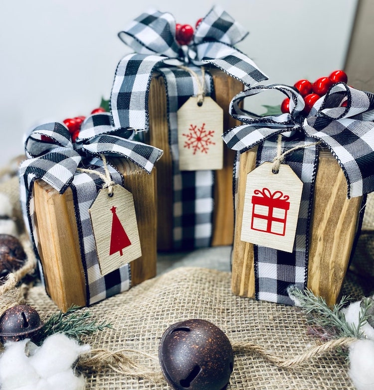 Buffalo Plaid Rustic Wood Christmas Gifts 