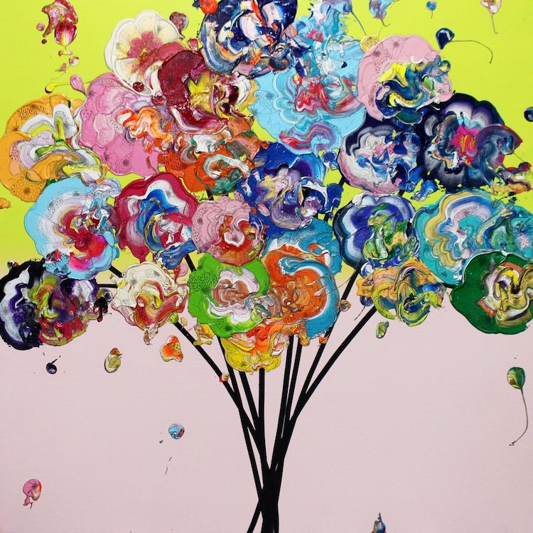 Vibrants Paintings Look Like Kaleidoscopic Flowers Pressed on Canvases