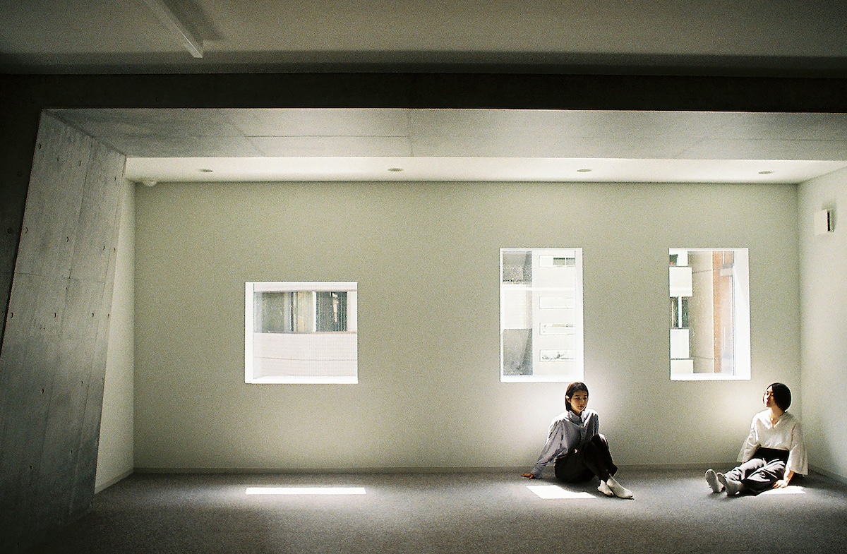 Interior of ARAKAWA Office Building by Nikken Sekkei