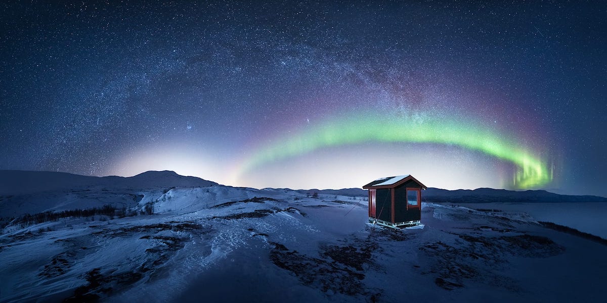 Cabaña en la Laponia sueca con la aurora boreal