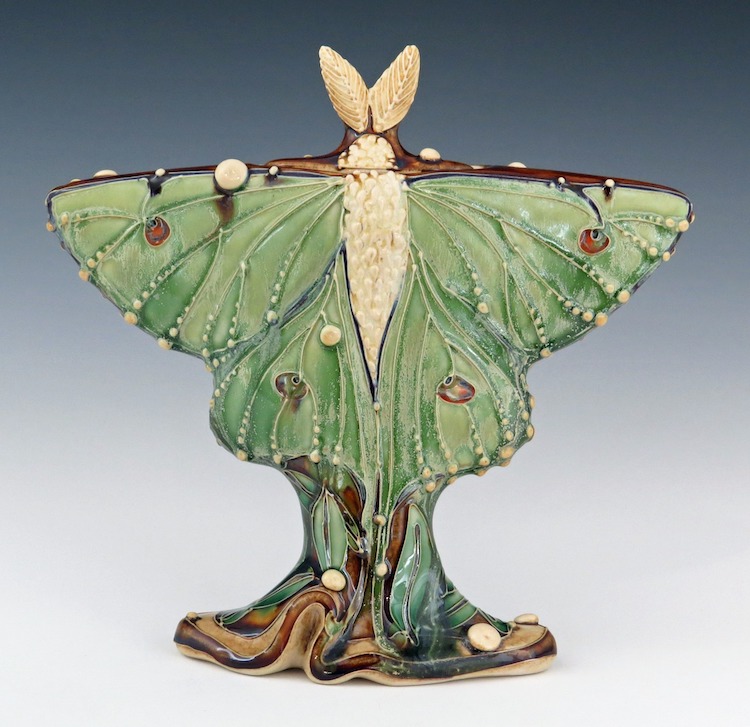 Sculture surreali in ceramica catturano la generosa bellezza e le forme spettacolari della natura di Carol Long