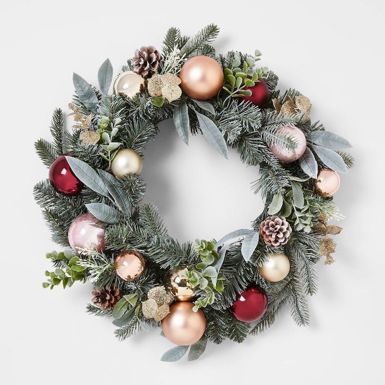 Christmas Wreath with Ornaments
