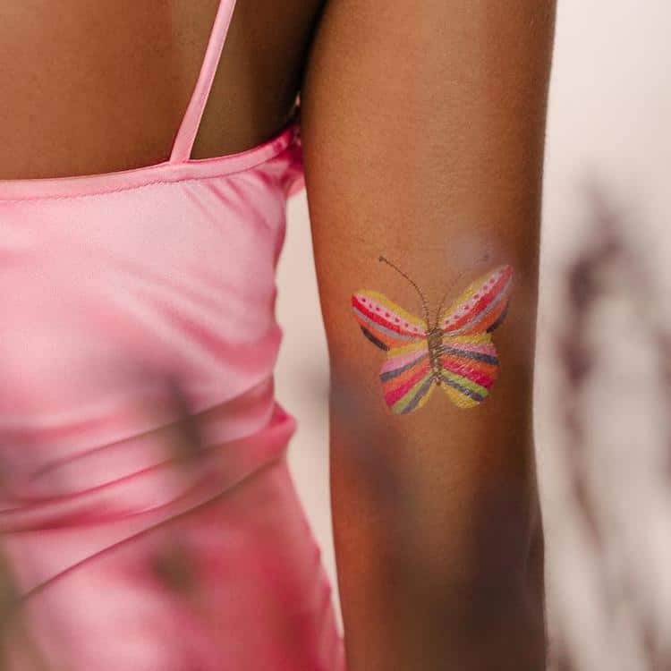 Tatuajes temporales de mariposas