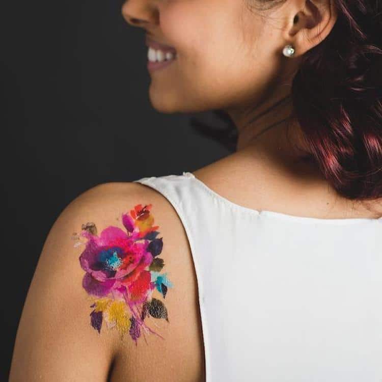 Tatuajes temporales de flores