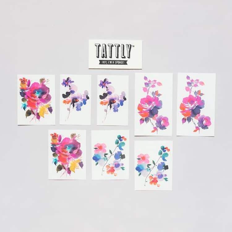 Set de tatuajes temporales de flores