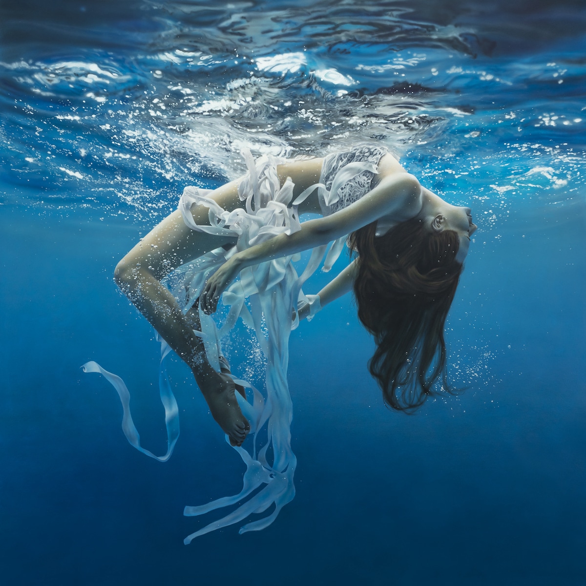 Pintura de una mujer bajo el agua por Johannes Wessmark