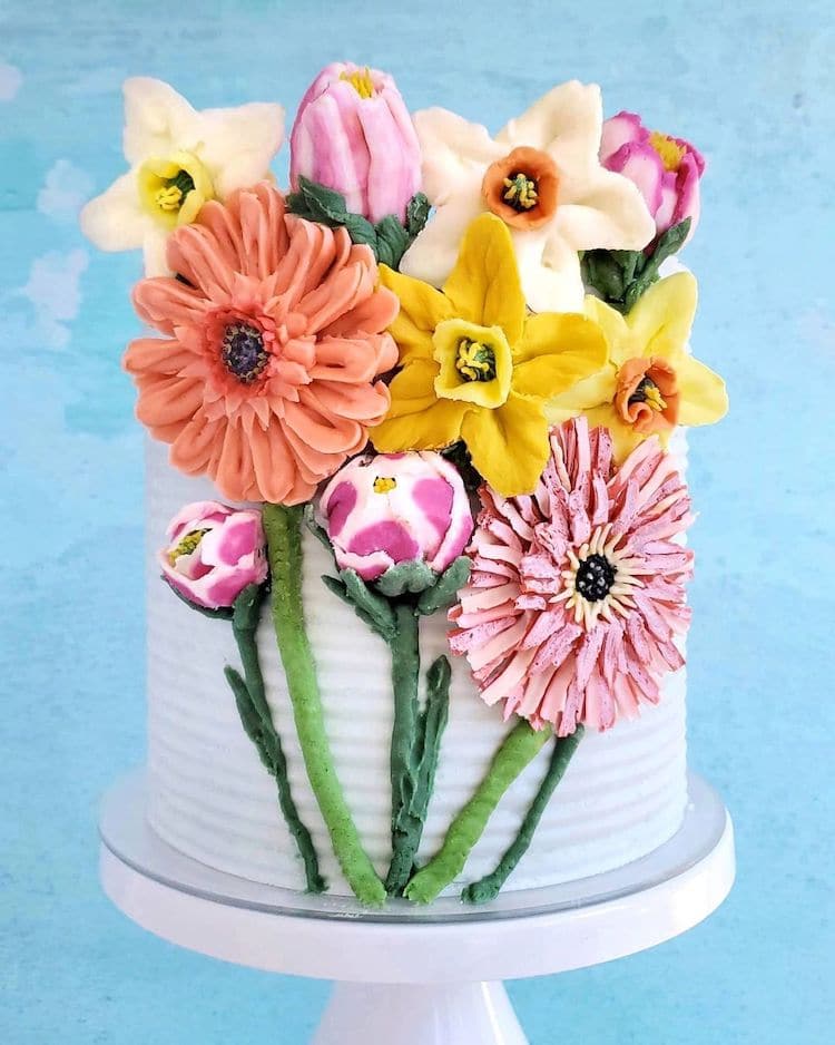 Gâteau à la crème au beurre aux fleurs