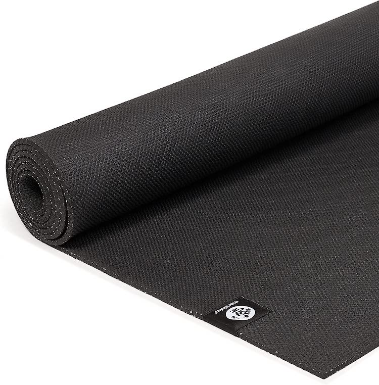 black yoga mat