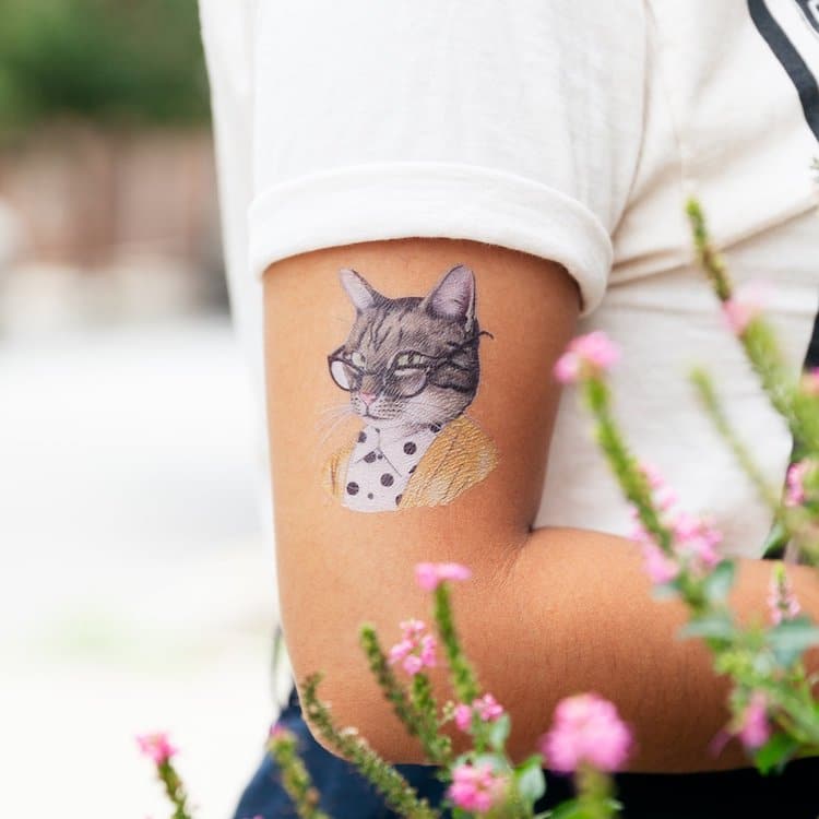 Tatuajes temporales de gatos antropomórficos