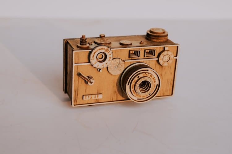 Modèles d'appareils photo vintage en bois