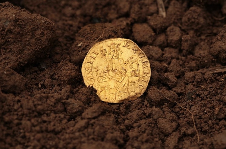 English Metal Detectorist Discovers 13th Century Gold Goin Featuring Henry III