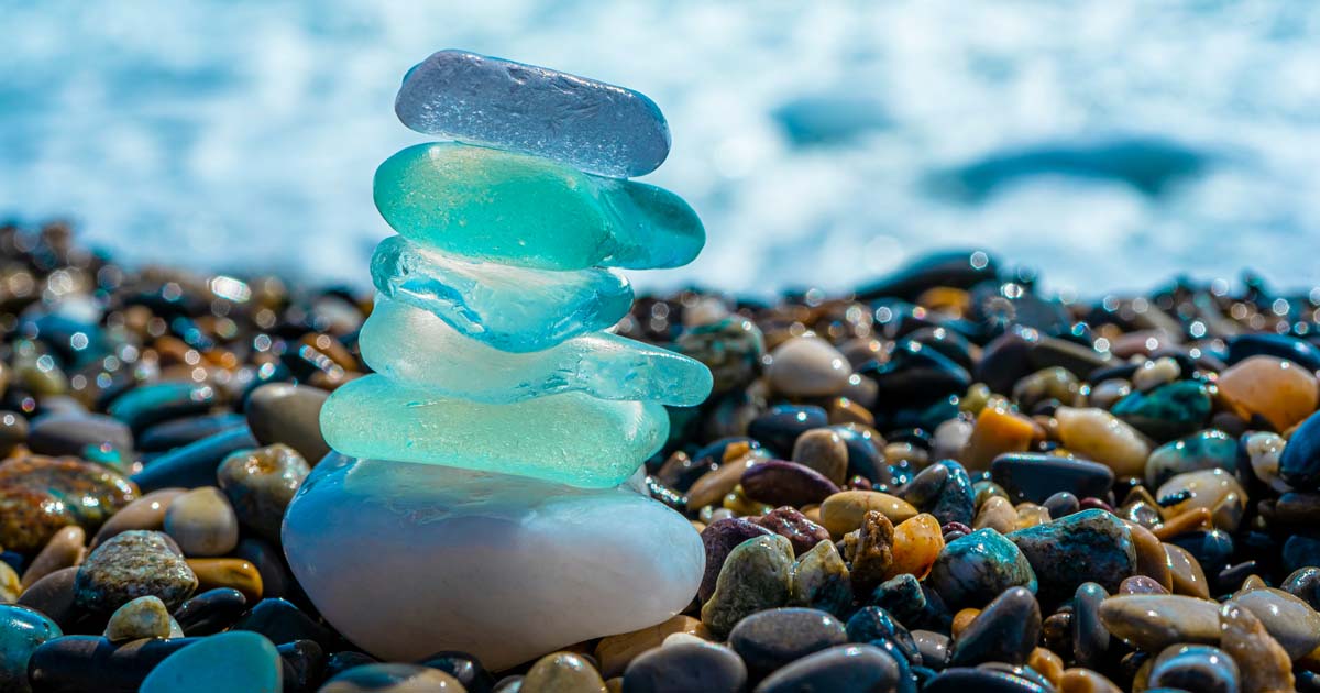 What is Sea Glass, and Where Can You Find Sea Glass? - Geology In