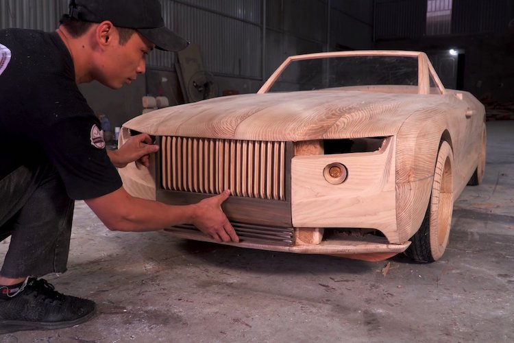 Dad Builds a Replica of a Rolls-Royce Boat Tail for His Son