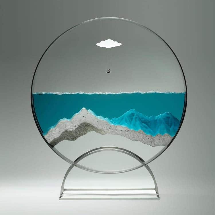 Escultura de vidrio y hormigón de Ben Young