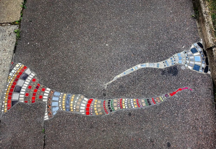 Mosaic Art in Pavement Cracks by Ememem