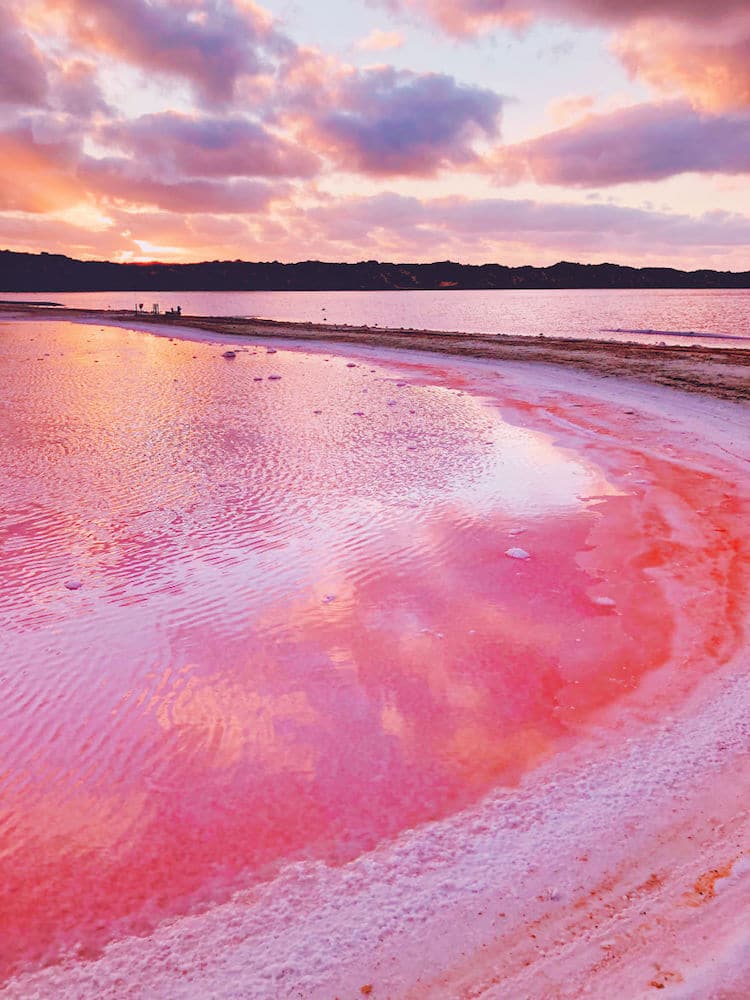 Pink lagoon photo by Kristina Makeeva