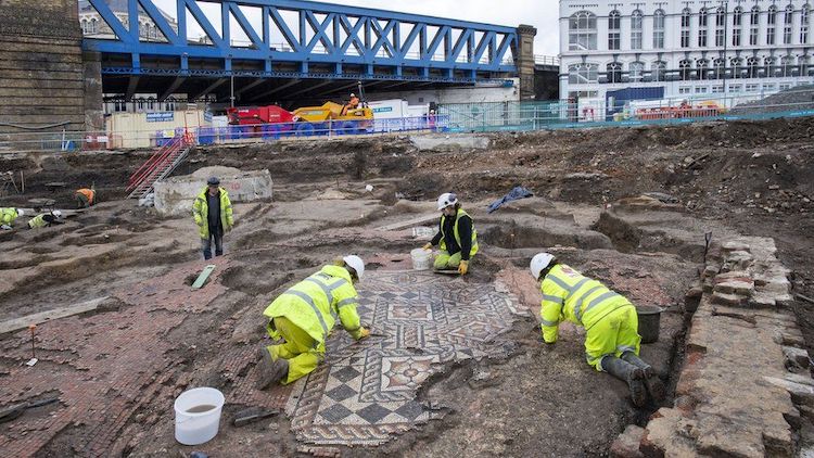 Roman Mosaic Unearthed in Southwark