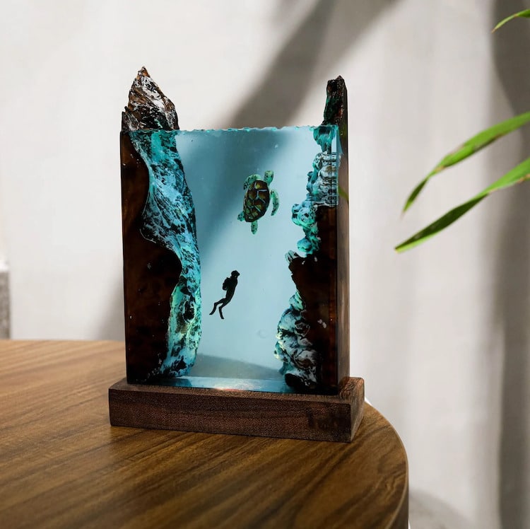 Wood and Resin Lamps Inspired by the Ocean