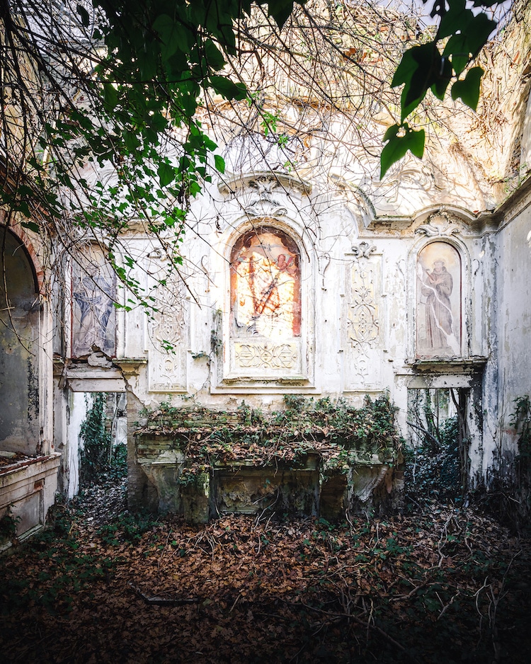 Iglesia en ruinas en Italia
