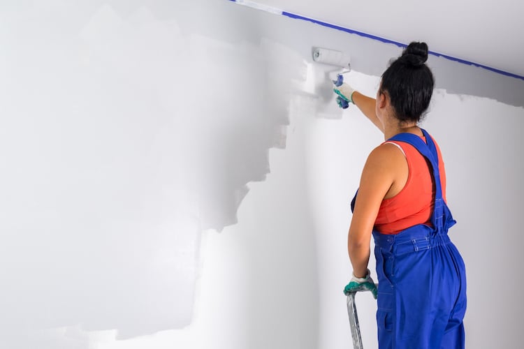 Try This Diy Learn How To Paint A Room In 5 Steps - How Do You Paint Walls Evenly With A Roller