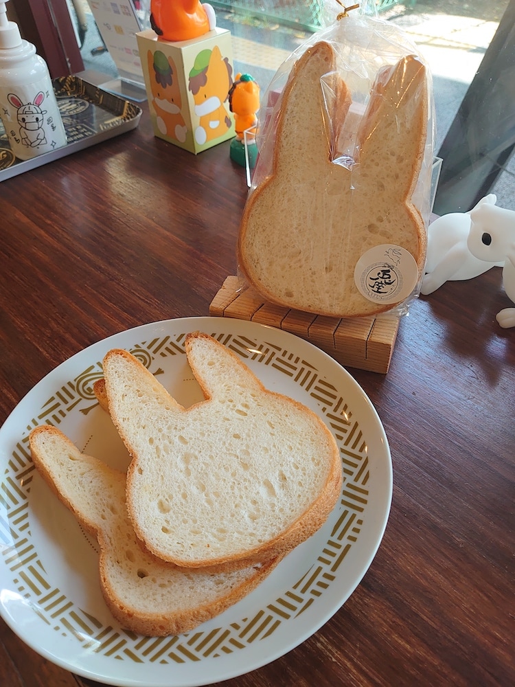 Japanese Bakery Makes Rabbit-Shaped Baked Goods