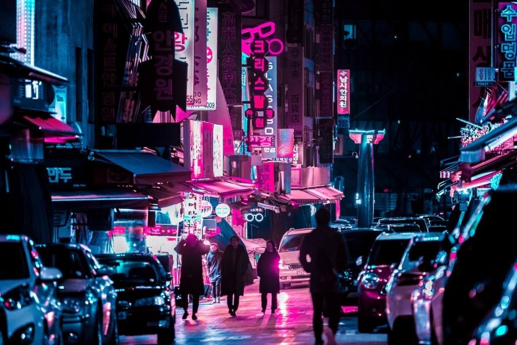 Neon-Soaked Photos of Seoul at Night