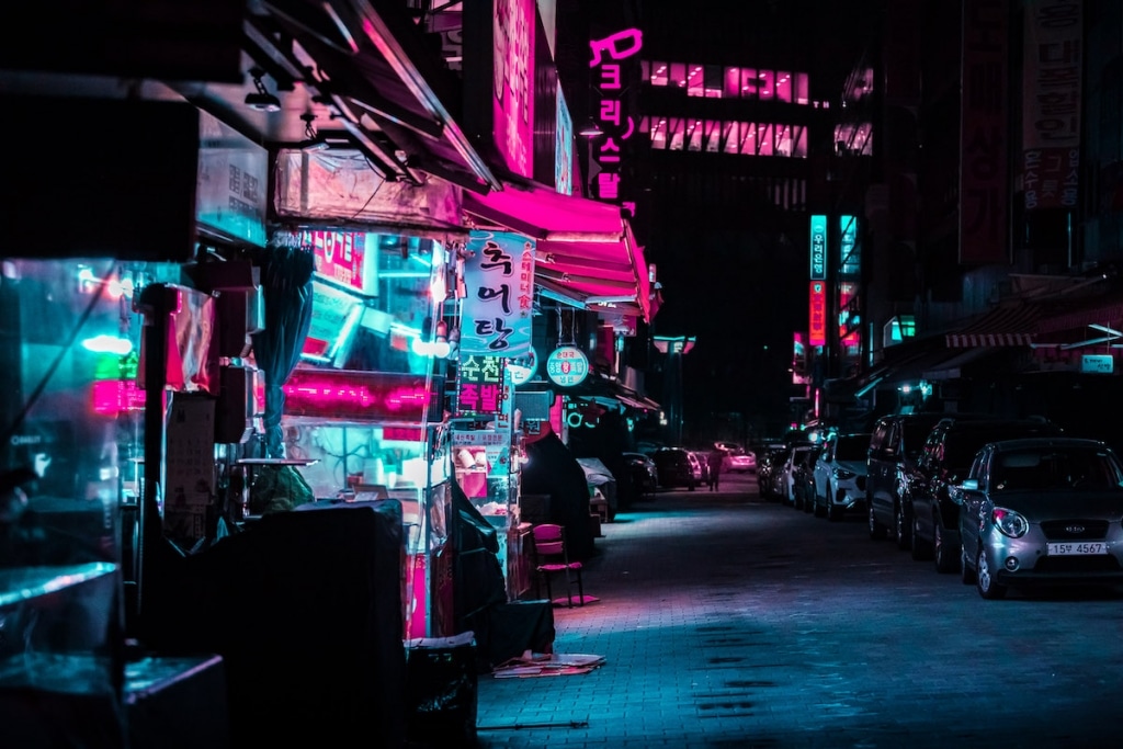 Neon-Soaked Photos of Seoul at Night