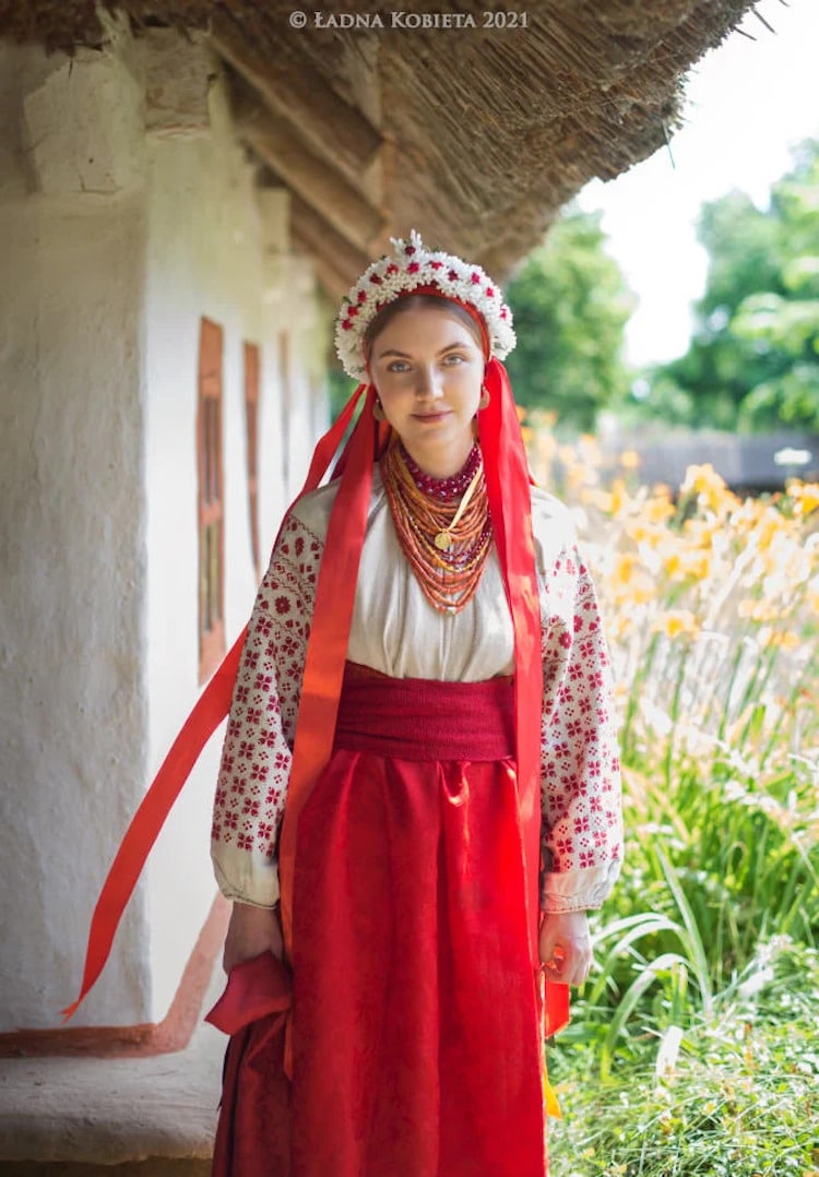 Traditional Ukraine Outfits