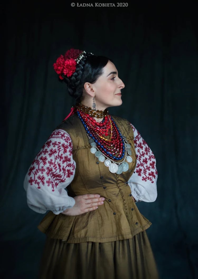 Traditional Ukraine Outfits