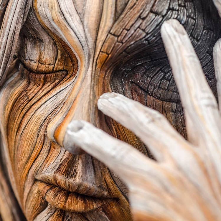Sculpture en céramique qui ressemble à du bois par Christopher David White