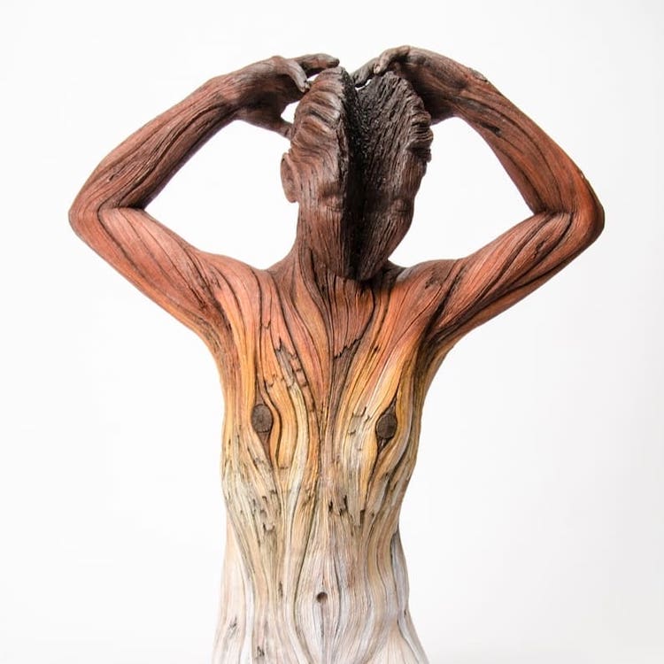 Sculpture en céramique qui ressemble à du bois par Christopher David White