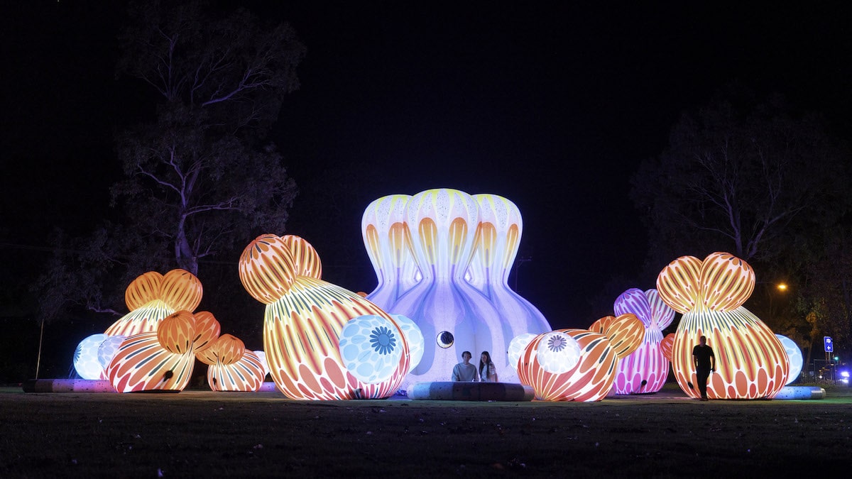 World's First Inflatable Sculpture by ENESS