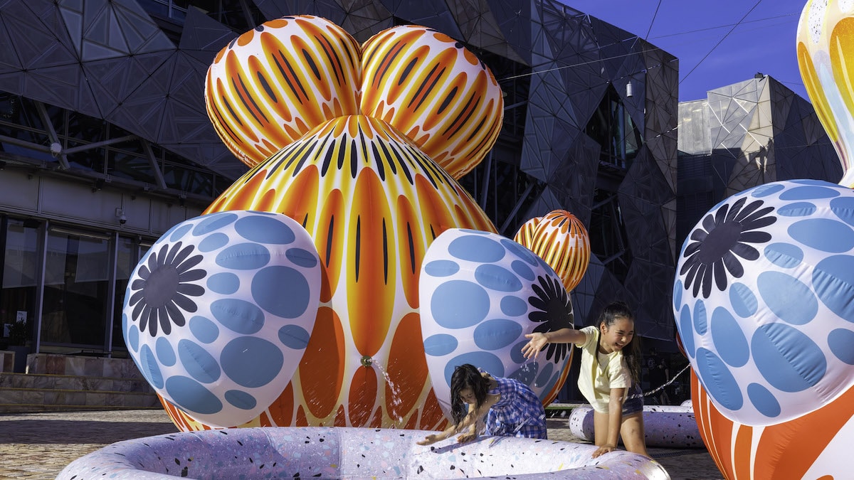 World's First Inflatable Sculpture by ENESS