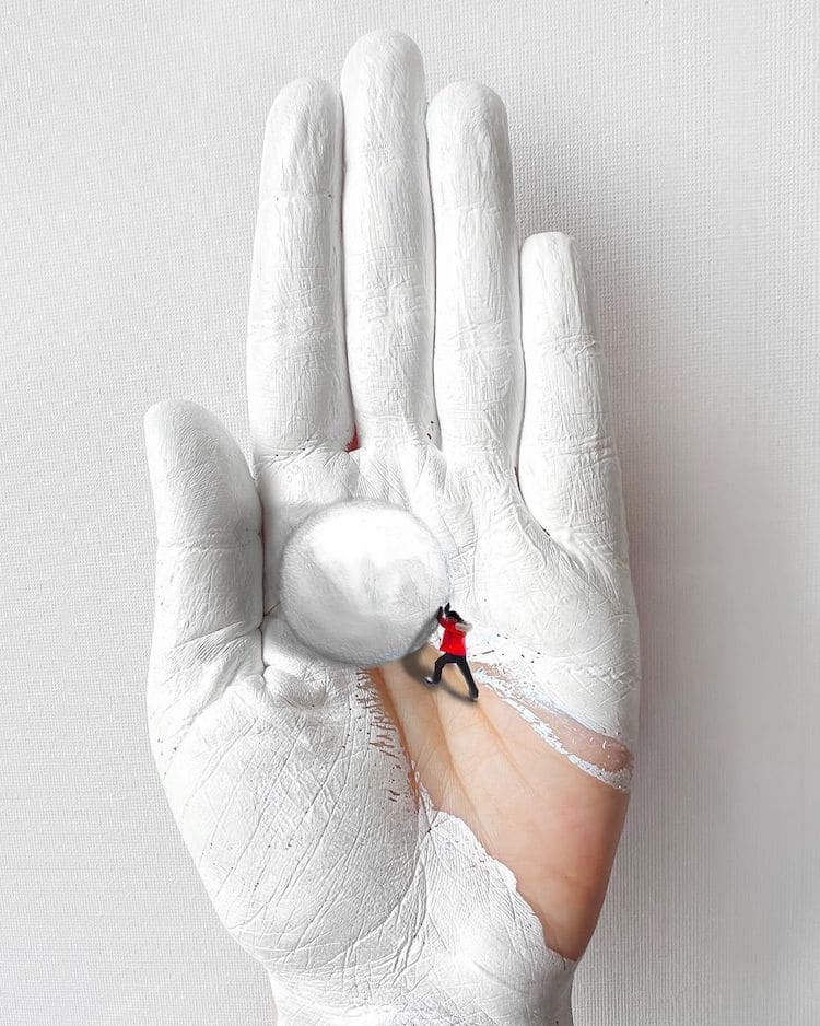 Paintings of Tiny Figures on Hands by Golsa Golchini