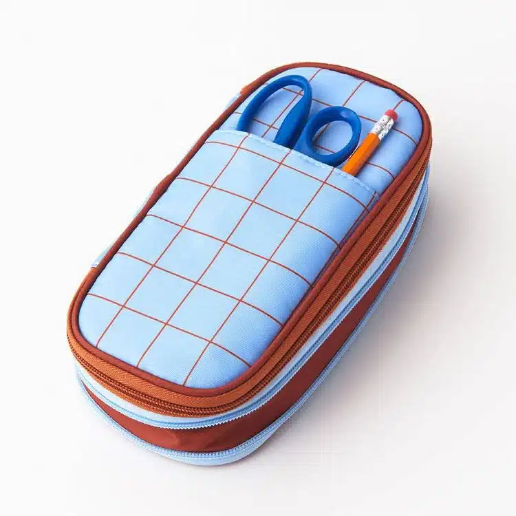 Expandable pencil case