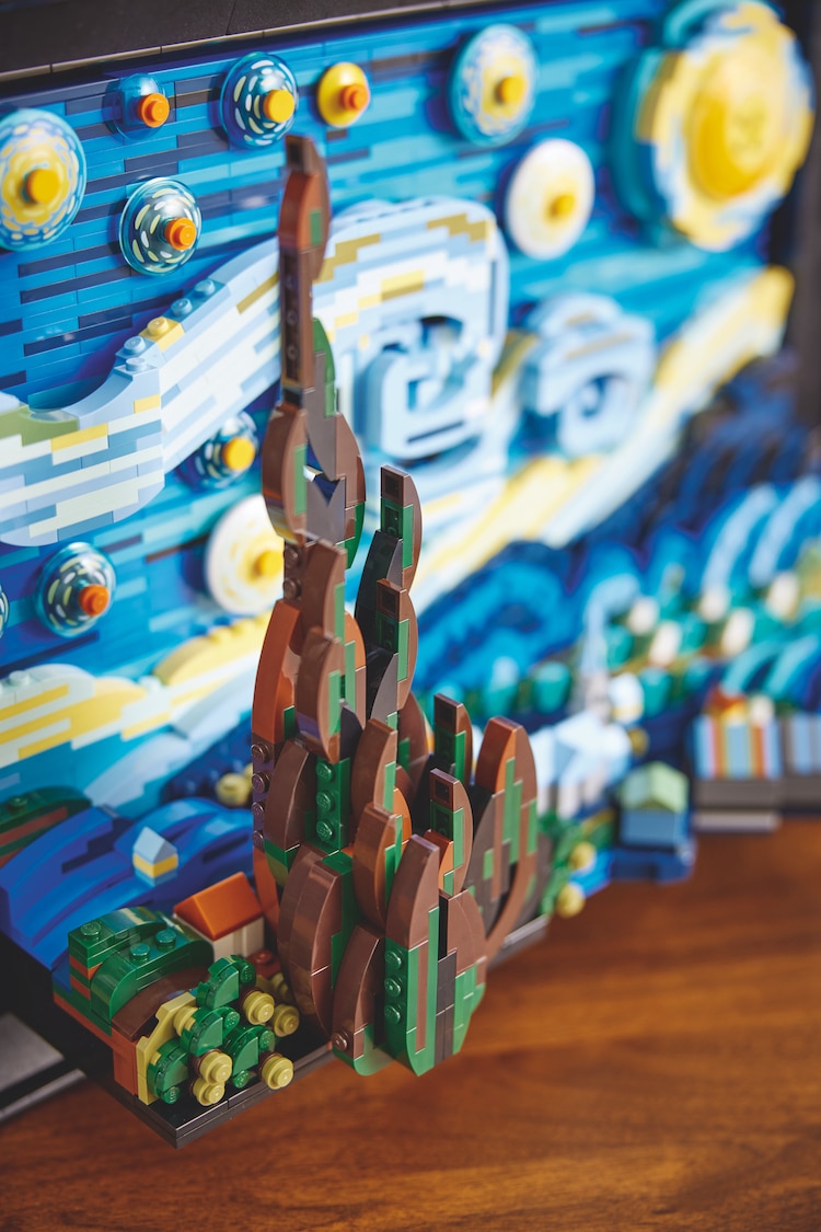 Meet the fan designer of LEGO Ideas Vincent van Gogh – The Starry Night