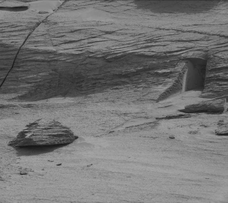 Mars Curiosity Photo of Alien Portal