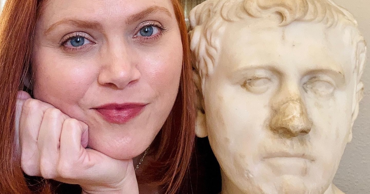 Woman Buys Statue at Goodwill for $35 and Discovers It's a 2,000-Year-Old Roman Bust