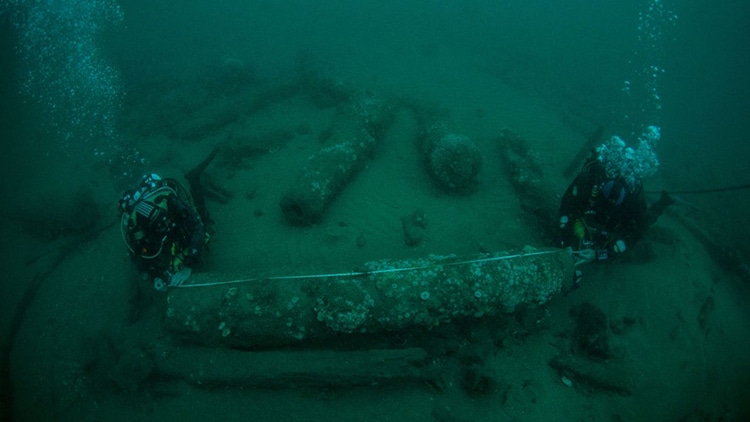 Unopened Wine Bottles Discovered in a 340-Year-Old Royal Shipwreck