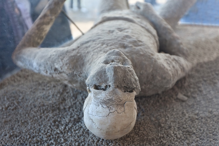 Man dead in pompeii