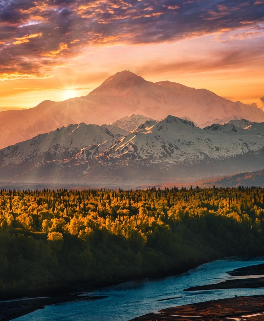 Stunning Alaska Photography Capture the Beauty of Its Mountains